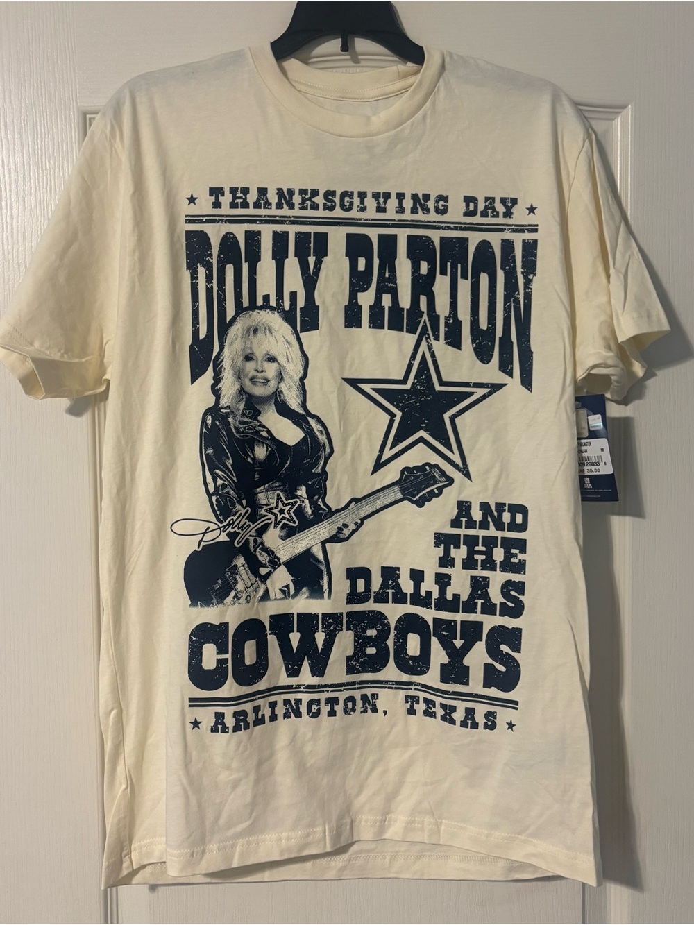 Dolly Parton x Dallas Cowboys unisex Graphic Tee - Cream/navy